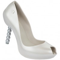 Melissa Pearl + Karl Lagerfeld（2万5,880円）