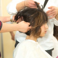 ヘアスタイリング中の玉井