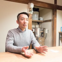 「表参道コーヒー」の國友栄一氏。