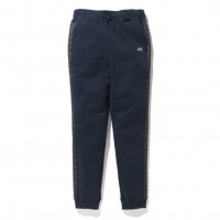 「SWEAT PANTS」（1万6,000円）