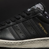 「adidas Consortium Superstar 80v UNDFTD x BAPE(R)」(1万8,000円)