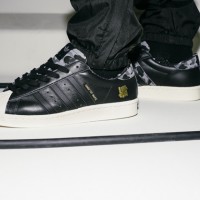 「adidas Consortium Superstar 80v UNDFTD x BAPE(R)」(1万8,000円)