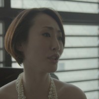 「OUTSIDE CHANEL」。オペラ歌手の小川里美