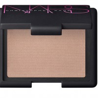 「NARS ブラッシュ 4057」（3,000円）