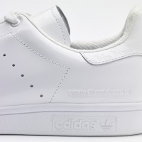 「アディダス オリジナルス」が、「ホワイトマウンテニアリング」とのコラボレーションスニーカー「Stan Smith Patent」を発売