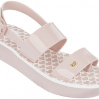 「ザクシー」の「ORIGAMI SANDAL ZA81645」（5,500円）