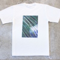 小浪次郎の作品がプリントされたTシャツ（5,800円）