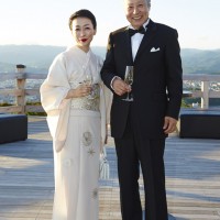 世界的に活躍する写真家の田原桂一氏と夫人の田原博子さん