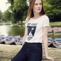 「プチバトー」がKonbiniとのコラボレーションによるTシャツコレクション「LES ESCALES PETIT BATEAU」を発売