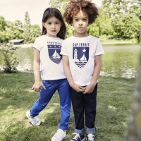 「プチバトー」がKonbiniとのコラボレーションによるTシャツコレクション「LES ESCALES PETIT BATEAU」を発売