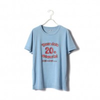 「スリードッツ」が20周年を記念した「ビューティフルピープル」とのコラボレーションTシャツを発売