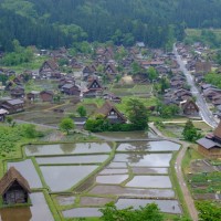 白川郷の世界遺産登録20周年を記念して映画祭「CINEMA CARAVAN in 白川郷」を開催