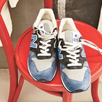 コラボスニーカー「J.Crew × New Balance 996 Neptune Blue」（2万2,400円）が発売