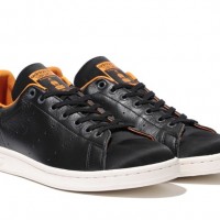 adidas Originals×PORTERのStan Smith（ブラック／1万6,000円）