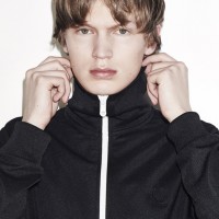 「Raf Simons×Fred Perry」の12シーズン目となるコレクションが発売