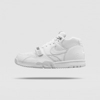 ナイキラボがフラグメント デザインとのコラボレーションによる新作テニスシューズ「NikeCourt Air Trainer 1 MID x fragment」（税込1万7,280円）を発売