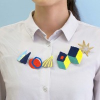 すべて一点ものの手作り刺繍ブローチを展開する「エツシ」／ジュエリー展示販売会「New Jewelry -plus-」