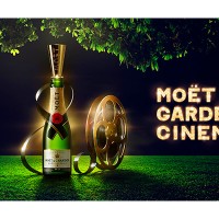 「モエ・エ・シャンドン」がシャンパンを片手に映画を楽しめるイベント「モエ ガーデン シネマ」を開催