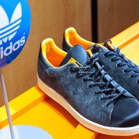 adidas Originals×PORTERのStan Smith（ネイビー／1万6,000円）（伊勢丹新宿店）