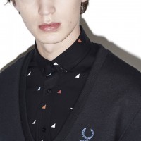 「Raf Simons×Fred Perry」の12シーズン目となるコレクションが発売