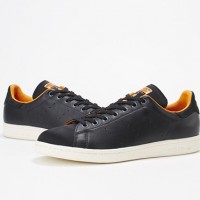 adidas Originals×PORTERのStan Smith（ブラック／1万6,000円）