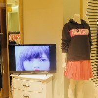 乃木坂46・伊藤万理華＆桜井玲香が新宿伊勢丹に来店！イセタンガールでプライベートな制服お披露目