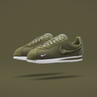 「ナイキ コルテッツ」をモダンに仕上げた「NikeLab CLASSIC CORTEZ」