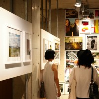 ズッカ（ZUCCa）による写真展「TRAVEL WITH ZUCCa」の第3弾が開催中