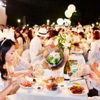 ドレスコードは“白”、日本初上陸のディナーパーティ「ディネ・アン・ブラン（Diner en Blanc）」