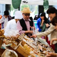 第7回「青山パン祭り」が国連大学前広場にて開催