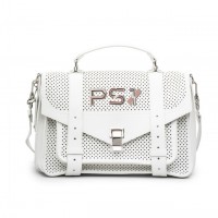 プロエンザ スクーラーがブランド初のカスタマイズバッグコレクション「PS ピン バッグ」を日本で先行発売