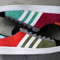 アディダス オリジナルス、THE FOURNESS、ジャムホームメイドのトリプルコラボレーションによるスニーカー「adidas Originals『CAMPUS 80s』 by JAM HOME MADE（R） × THE FOURNESS」（1万8,000円）