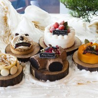 ペストリーショップでは5種類のクリスマスケーキを用意