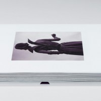 ディオールが一流写真家たちの作品とともにメゾンの歴史を紐解く写真集『Dior : New Look』を発売