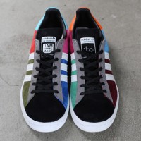 アディダス オリジナルス、THE FOURNESS、ジャムホームメイドのトリプルコラボレーションによるスニーカー「adidas Originals『CAMPUS 80s』 by JAM HOME MADE（R） × THE FOURNESS」（1万8,000円）