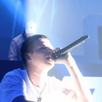 今年3月にMBFWTで行われたD.TT.K15_16AWコレクションでのYung Lean＆Sad Boysのライブ