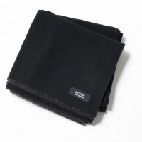 ビオトープがラフ・シモンズとのコラボレーションによるブランケット「RAF SIMONS EXCLUSIVE BLANKET FOR BIOTOP」（6万円）を発売