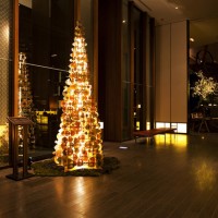 アンダーズ 東京にマリアンヌ・ゲリーによるクリスマスツリーが登場