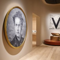 ルイ・ヴィトンがパリのグラン・パレにて「『Volez, Voguez, Voyagez ──Louis Vuitton』（空へ、海へ、 彼方へ─旅するルイ・ヴィトン）展」を開催