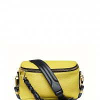 「Rope hip bag」（10万8,000円）