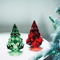 クリスマスを迎えるための優美なオーナメント。バカラ、ウェッジウッド、リチャード ジノリなど