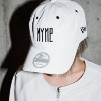 ミハラヤスヒロの新ライン「MYne」が、ニューエラとのコラボレーションキャップ（8,500円）を先行発売