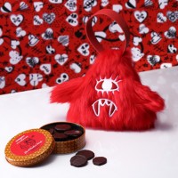 「DIESEL LOVE MONSTER BAG ＋MAX BRENNER “Dark Praline Wafer”」（3,000円）※パッケージのみの販売はなし