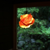 カンノ ダイモン「PAPER LIGHT」／岡本屋門左衛門