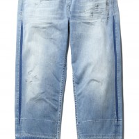 デニムパンツ（KHIRO 852N）5万1,000円／ディーゼル限定