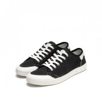 LACE UP SNEAKERS 2万9,000円／ラグ & ボーン スタンダード イシュー