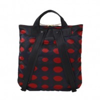 「2WAY TOTE BAG」（3万7,000円）