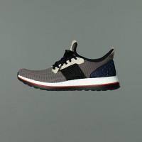 「pureBOOST ZG」（2万7,500円）