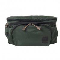 「2WAY RUCK SHOULDER BAG」（7万9,000円）