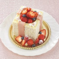 プレゼントボックスケーキ「Dear…」（1万円）